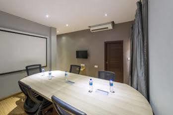 Treebo Golden Pearl Koramangala Hotel บังกาลอร์ ภายนอก รูปภาพ