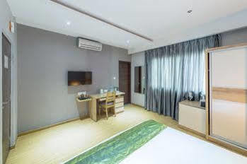 Treebo Golden Pearl Koramangala Hotel บังกาลอร์ ภายนอก รูปภาพ